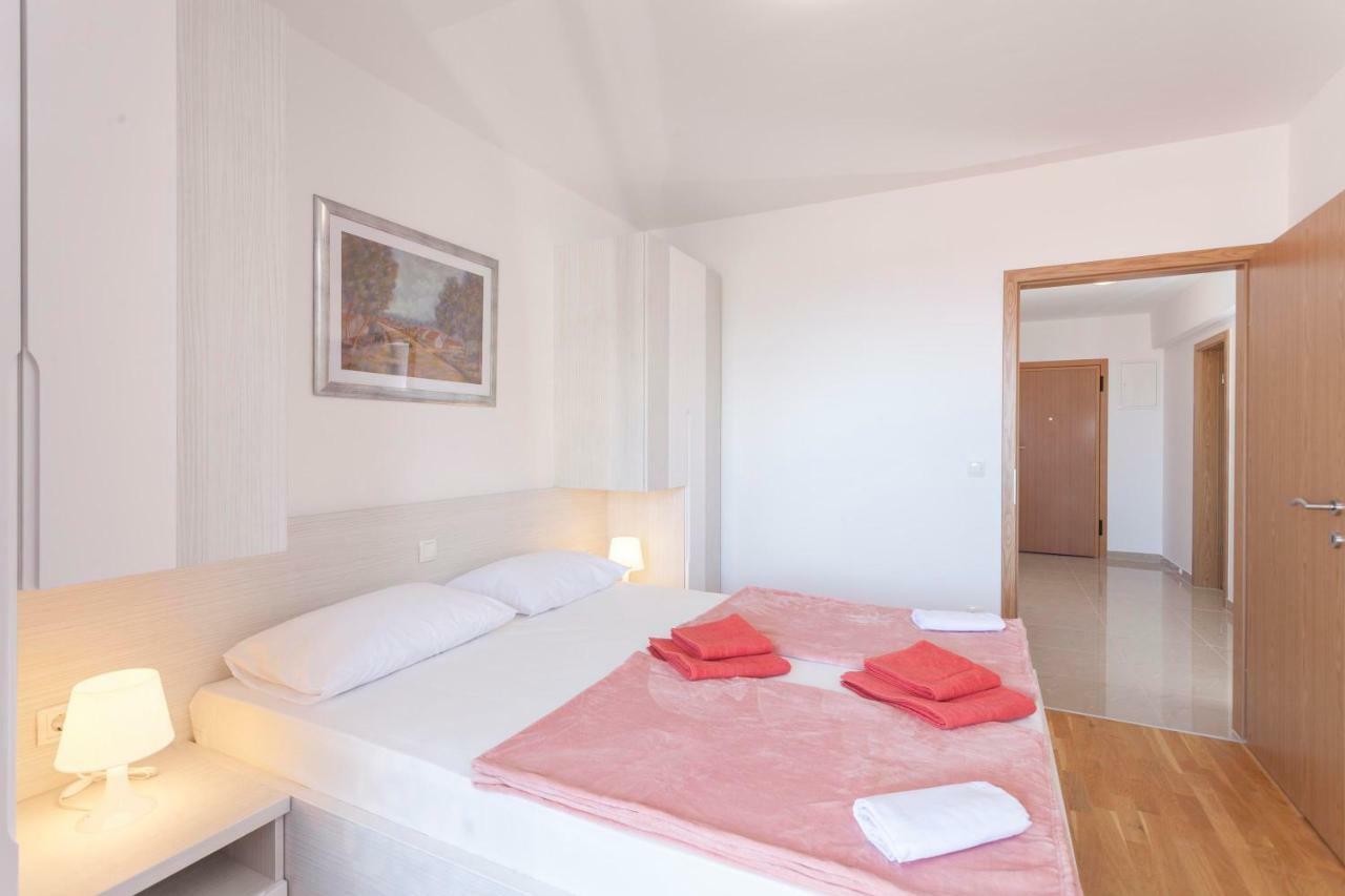 מאקרסקה Apartments Dora מראה חיצוני תמונה