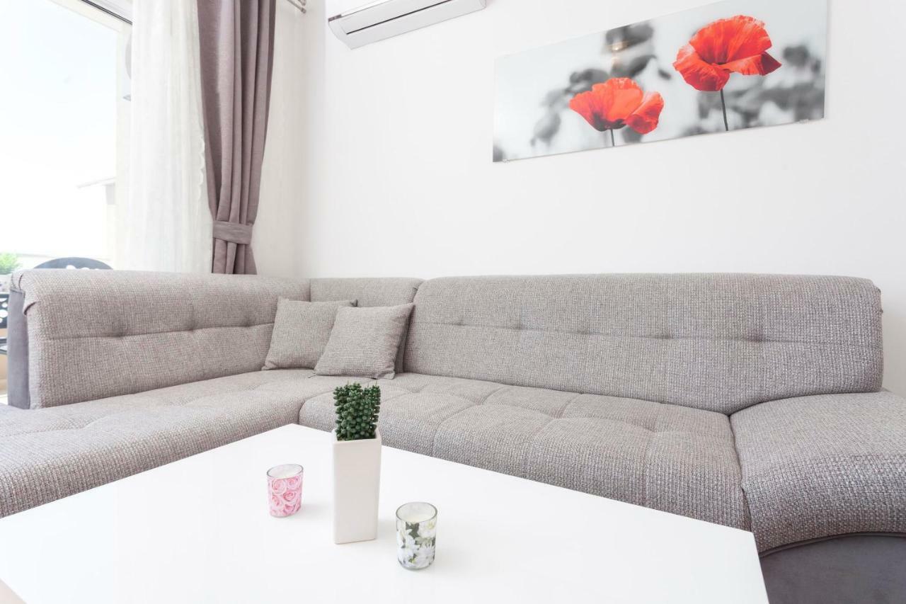 מאקרסקה Apartments Dora מראה חיצוני תמונה