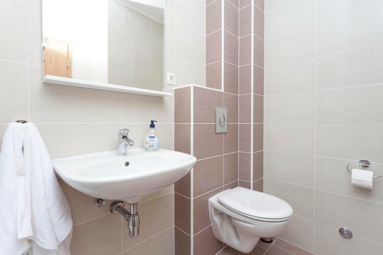 מאקרסקה Apartments Dora מראה חיצוני תמונה