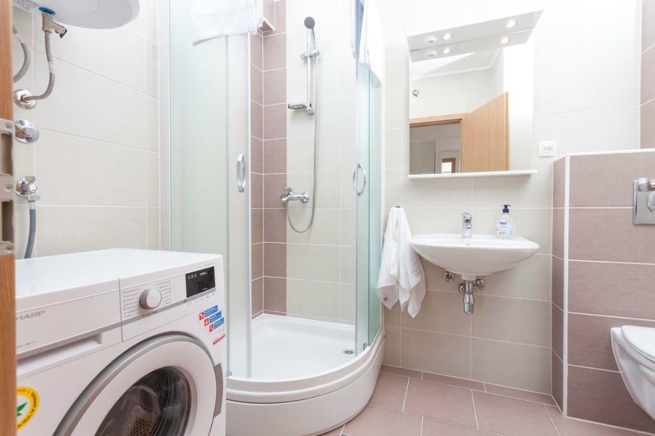 מאקרסקה Apartments Dora מראה חיצוני תמונה