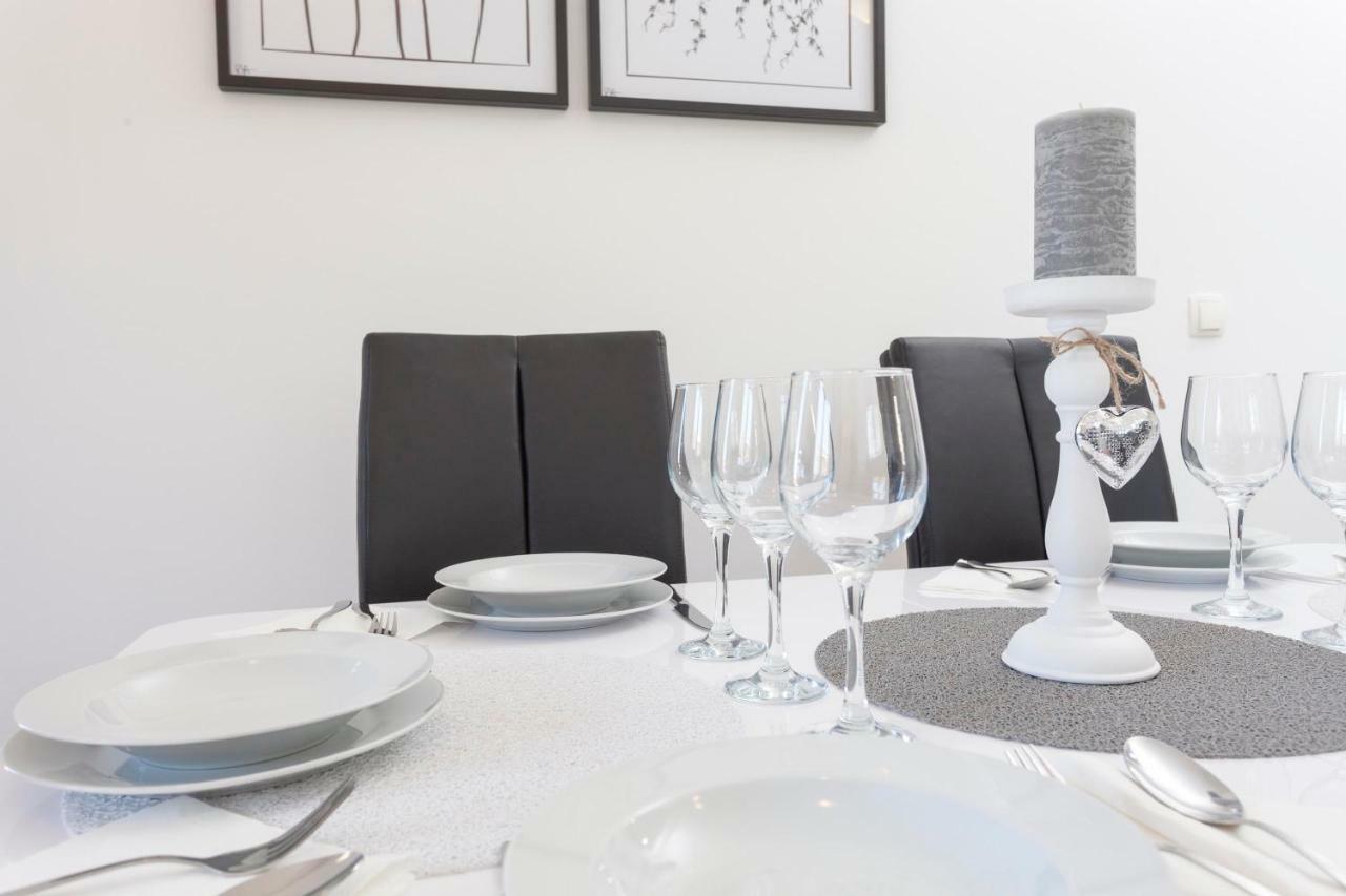 מאקרסקה Apartments Dora מראה חיצוני תמונה