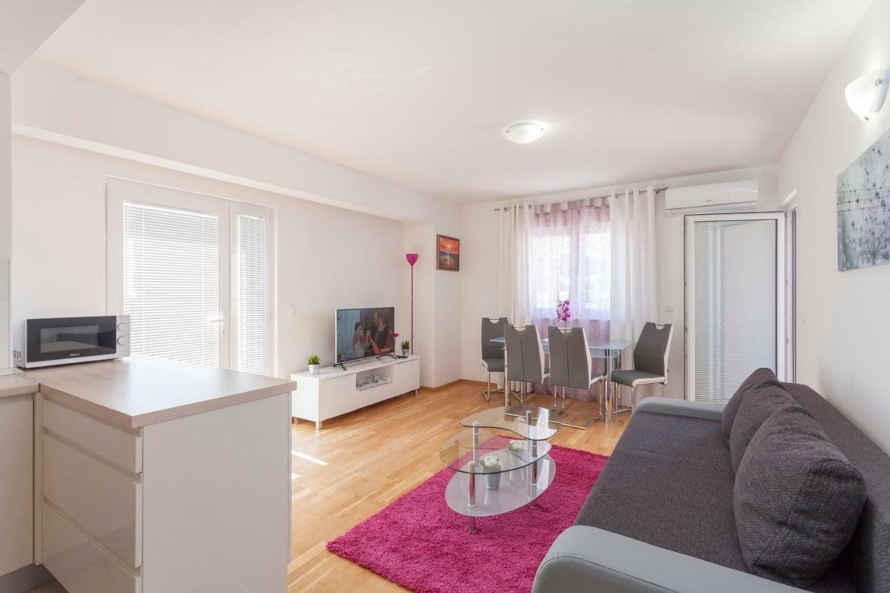 מאקרסקה Apartments Dora מראה חיצוני תמונה