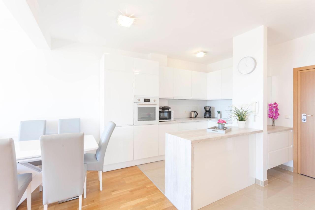מאקרסקה Apartments Dora מראה חיצוני תמונה